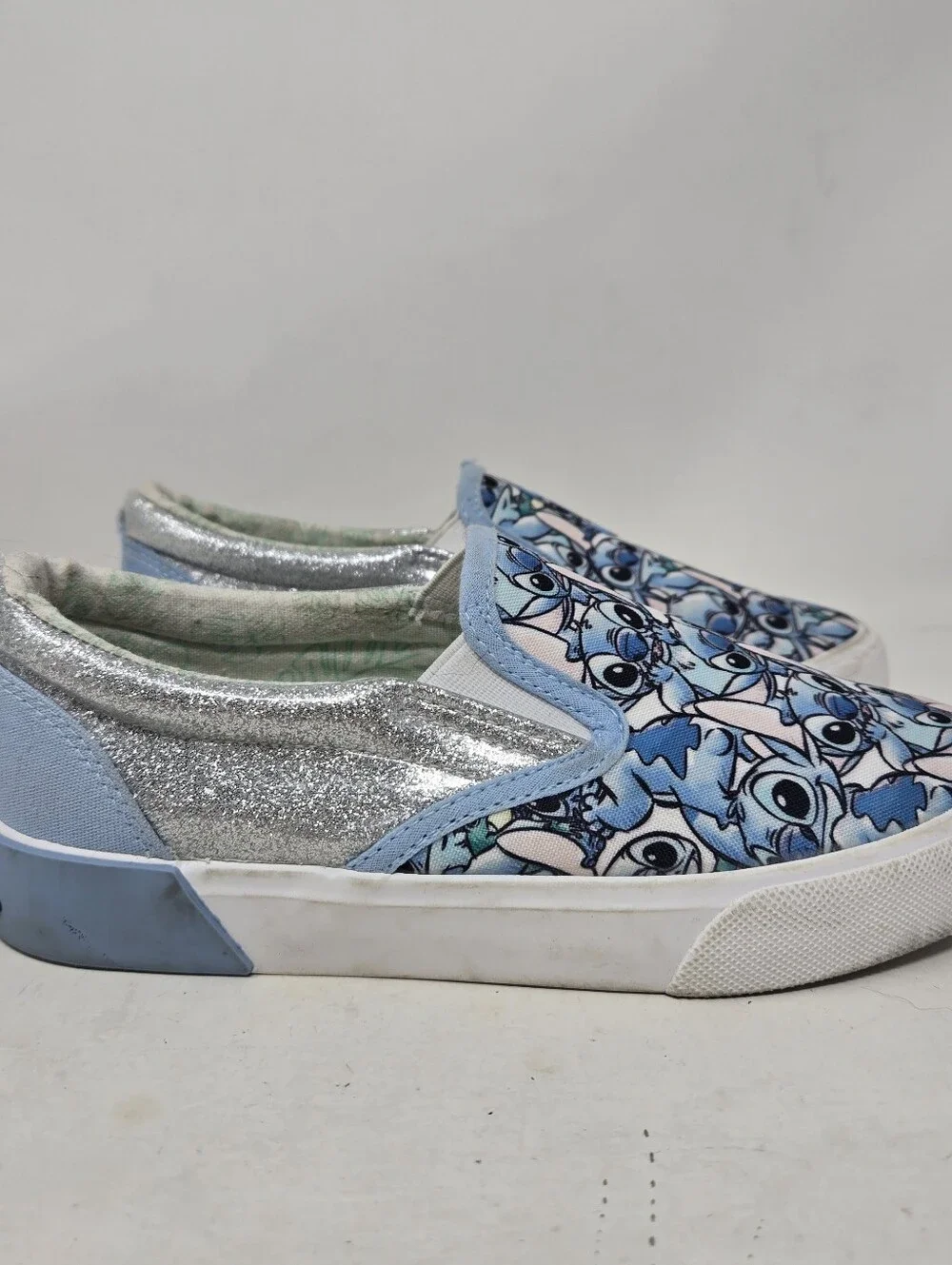 Disney Stitch Blue Low-Top Slip on Sneakers Girls Size 2